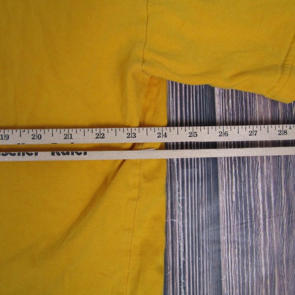 Wyoming Cowboys Shirt Mens 2XL Yellow NCAA Football Graphic Tee Short Sleeve - Picture 4 of 5